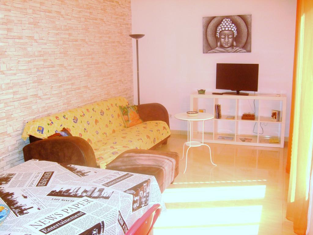 Besalut Apartment Exterior photo